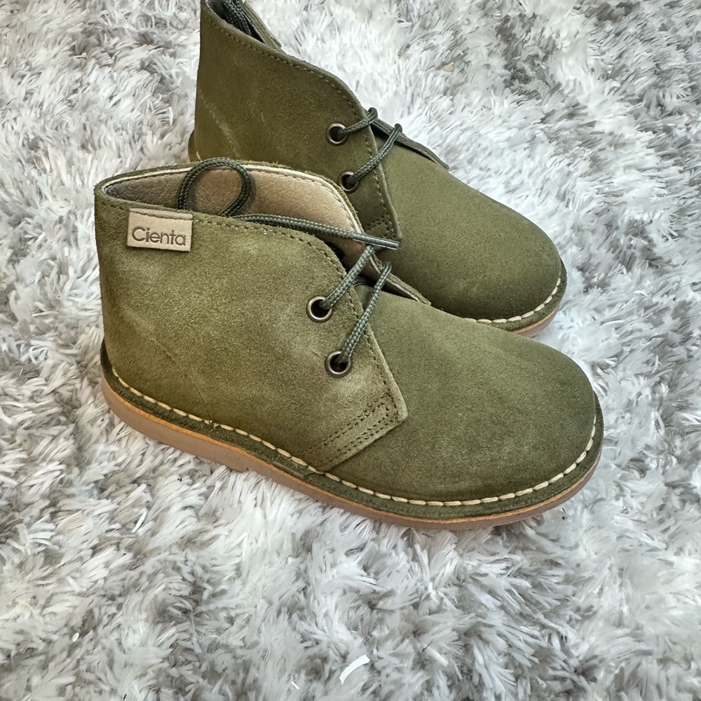 Cienta Kids Green Suede Boots - Picture 2 of 3